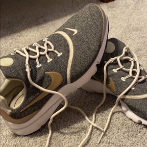 Women’s Cristo fly sneaker size 8.5